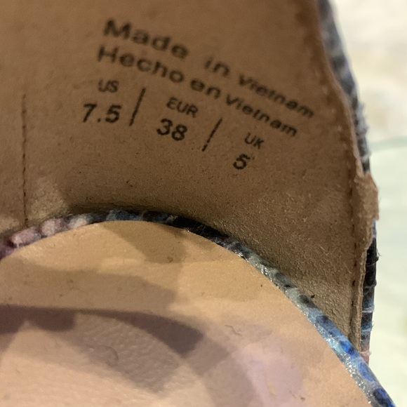 Snakeskin Print Ankle Strap Sandals - Picture 7 of 8